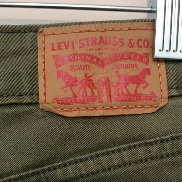 Distressed Levi jeans 535 - Picture 5 of 7